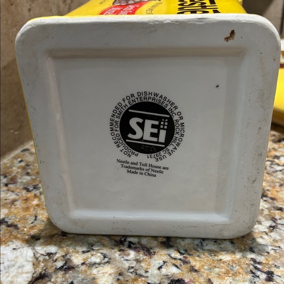 Nestle Toll House Recipe Cookie Jar - Picture 12 of 12